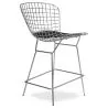 Sgabello di design con griglia in metallo - Lived image 7