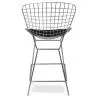 Sgabello di design con griglia in metallo - Lived image 7