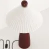 Lampada da tavolo con base in legno e paralume in cemento bianco - Ambiana image 7