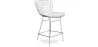 Sgabello di design con griglia in metallo - Lived image 9