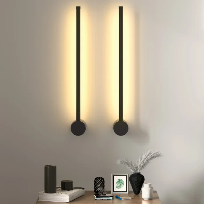 Lampada Da Parete LED Olbia – Metallo Argento – 5W 350 Lumen 3000K – Effetto Up&Down – Interni
